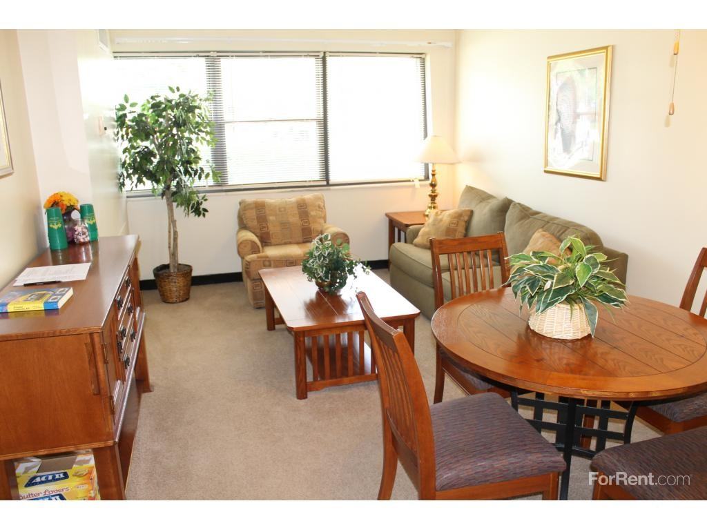 J.O. Blanton House - Senior Living Apartment Homes - Photo 3 of 14