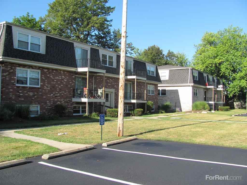 Kensard Manor - Photo 3 of 19