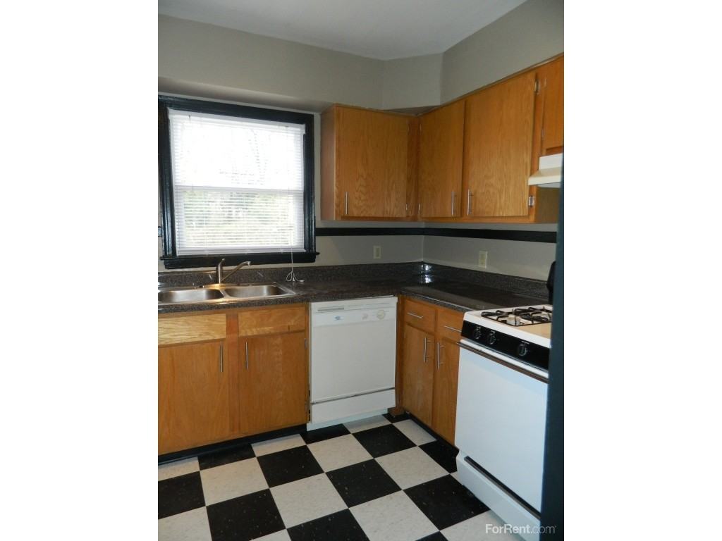 The Grove at Hedgemoor Apartments 385 N Graham St, Memphis, TN 38117