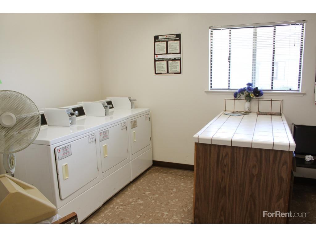 Golden Acres Apartments - Photo 2 of 6