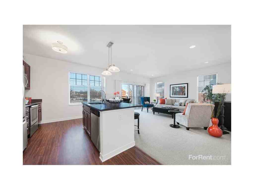 Wells Street Station - Photo 3 of 20