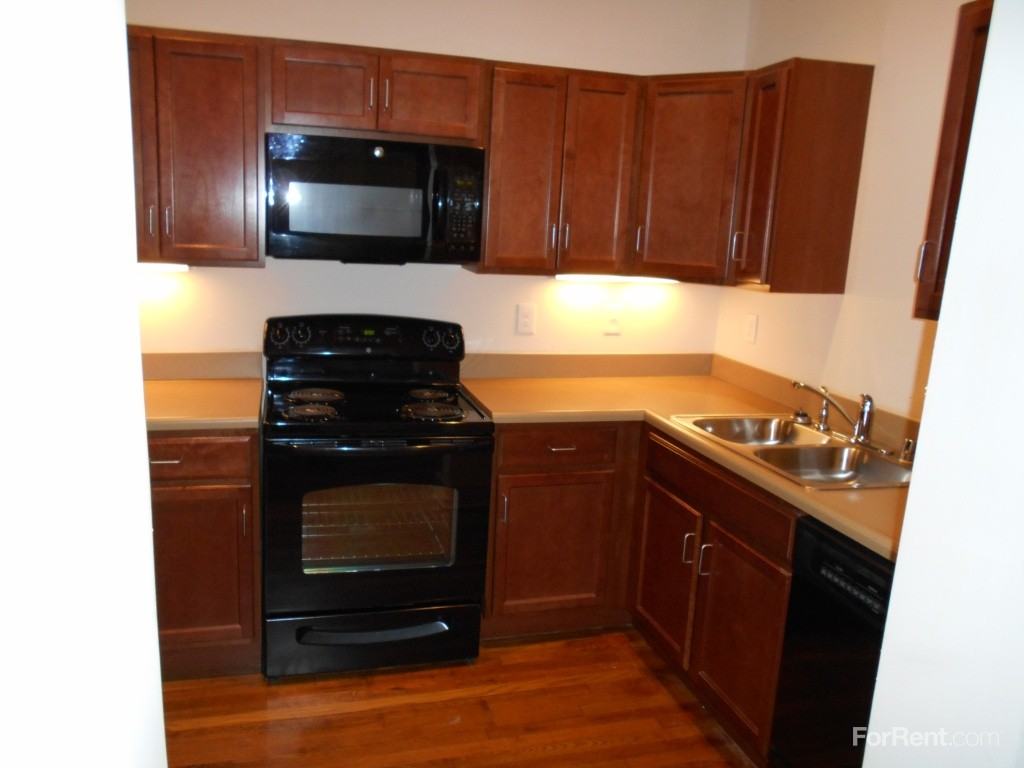 Jenkins School Apartments - Photo 2 of 9