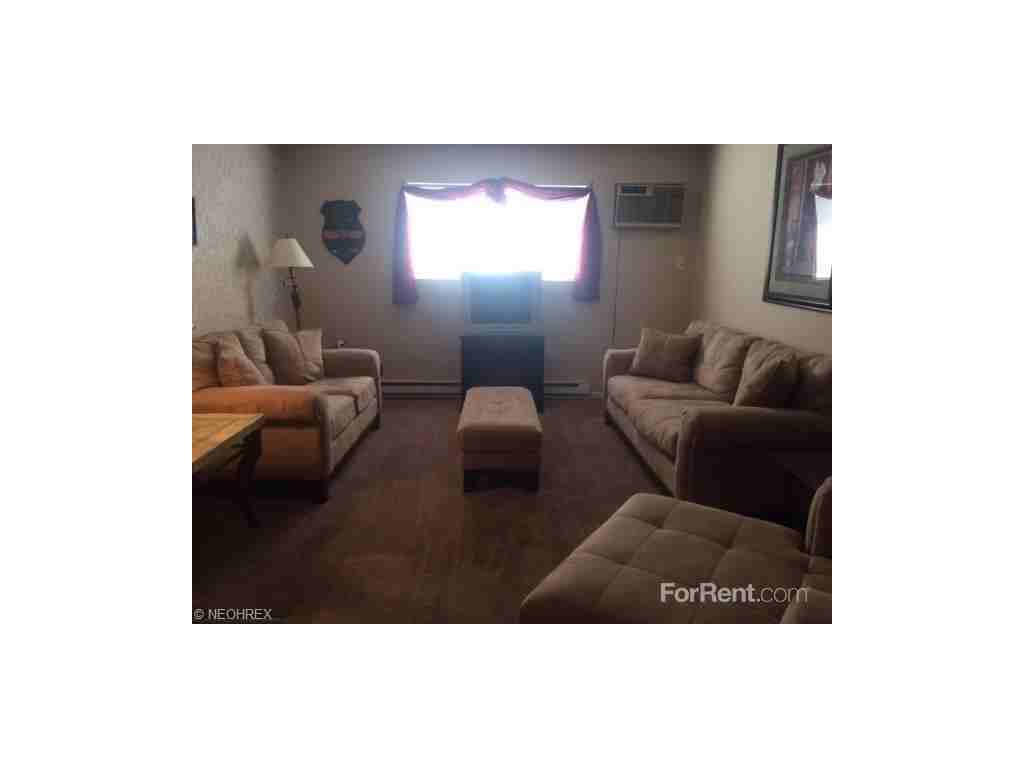 Hayes Realty Canton Properties - Photo 2 of 7