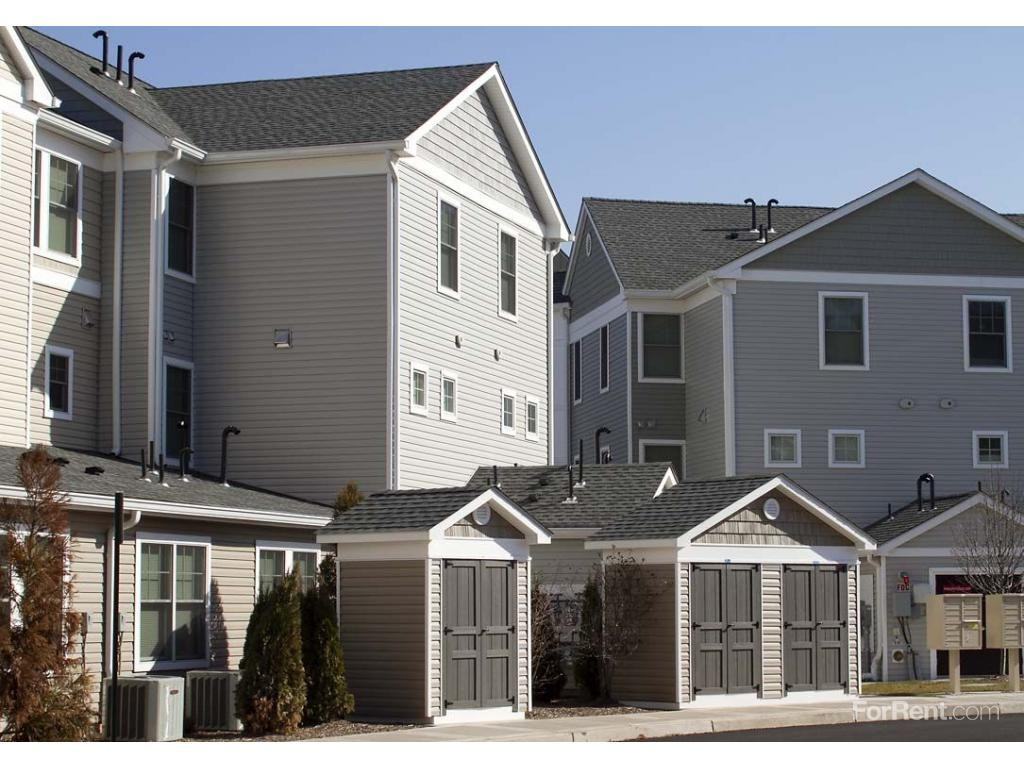 Glennview Townhouses - Photo 3 of 8