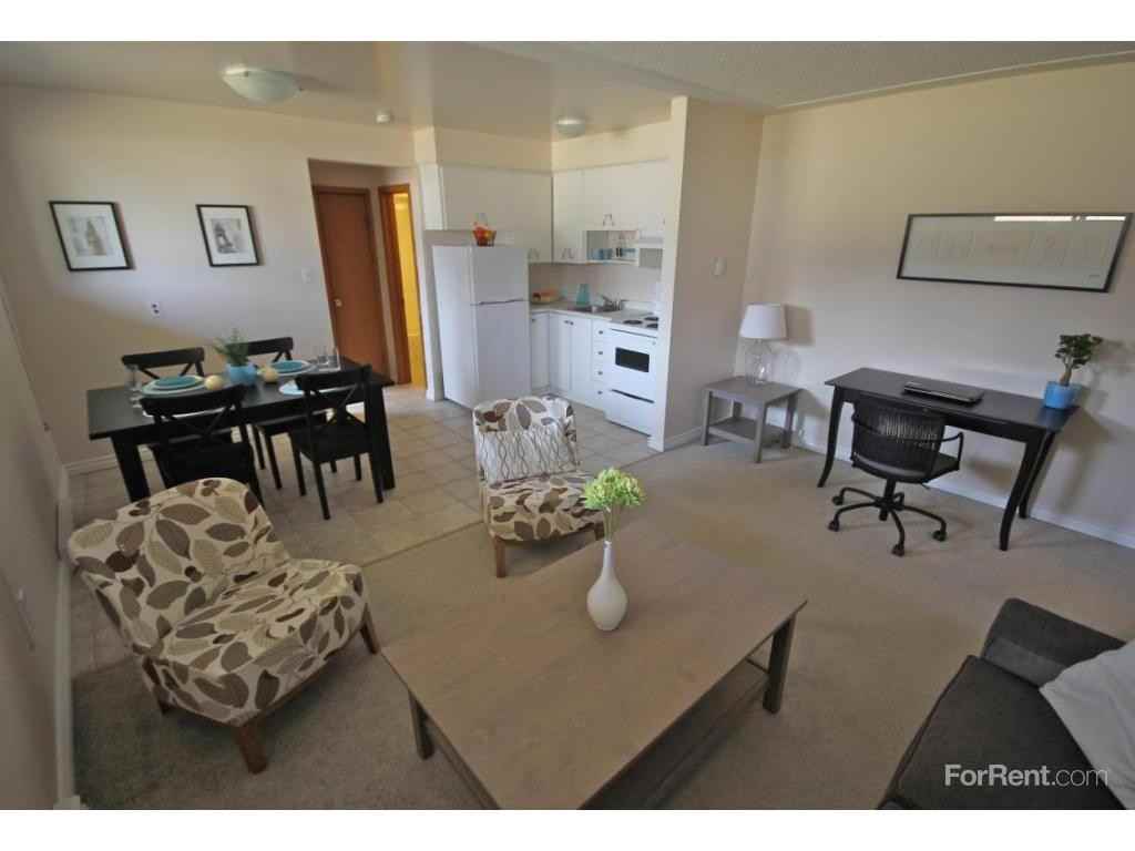 Fairway Apartments - Photo 2 of 5