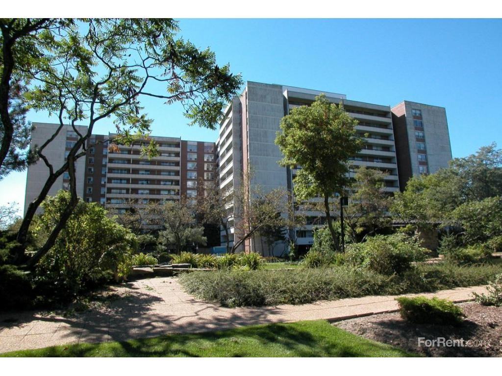 The Gates of Bayview - Photo 2 of 20