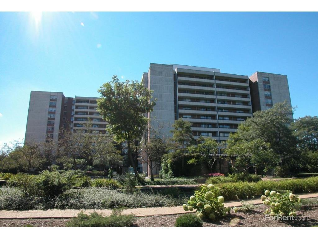 The Gates of Bayview - Photo 3 of 20