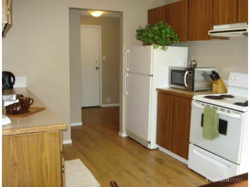 Trapper Apartments - Photo 2 of 7