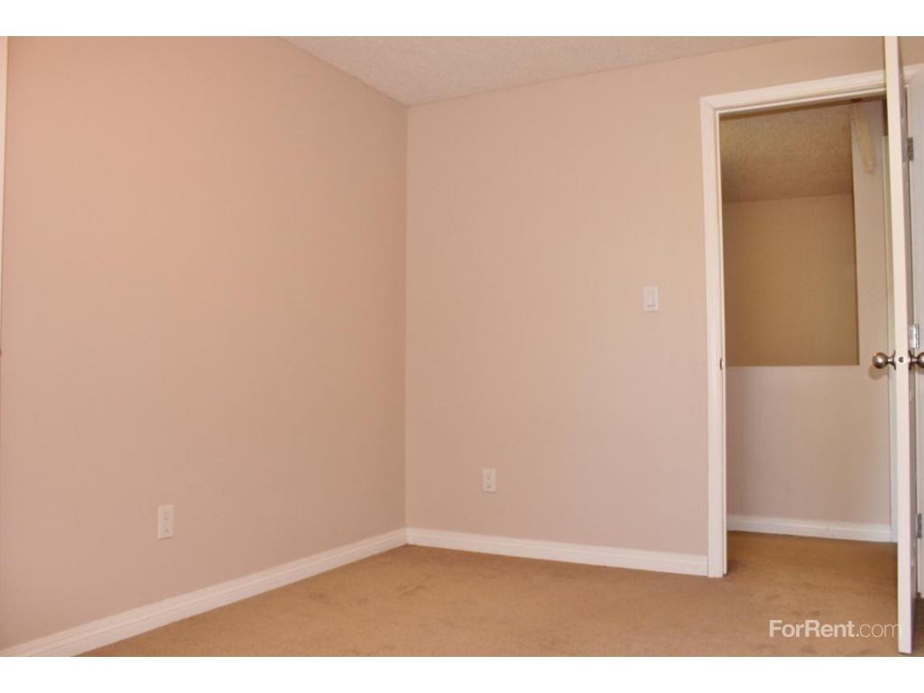 Garden Townhomes - Photo 3 of 10