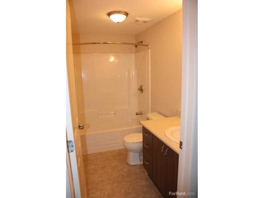 Lakeview Apartments - Photo 2 of 7