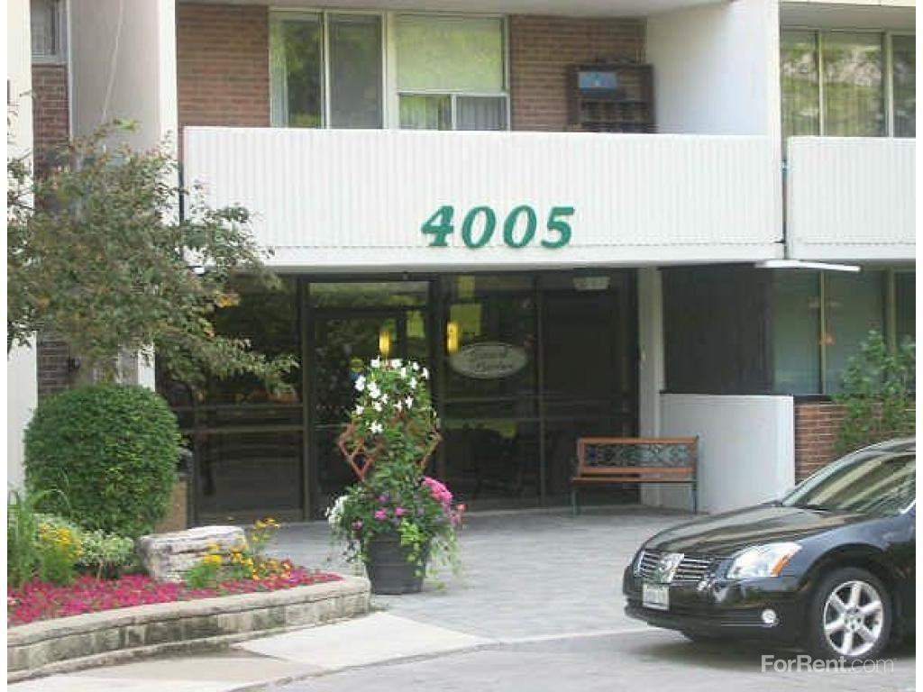 The Gates of Bayview - Photo 3 of 20