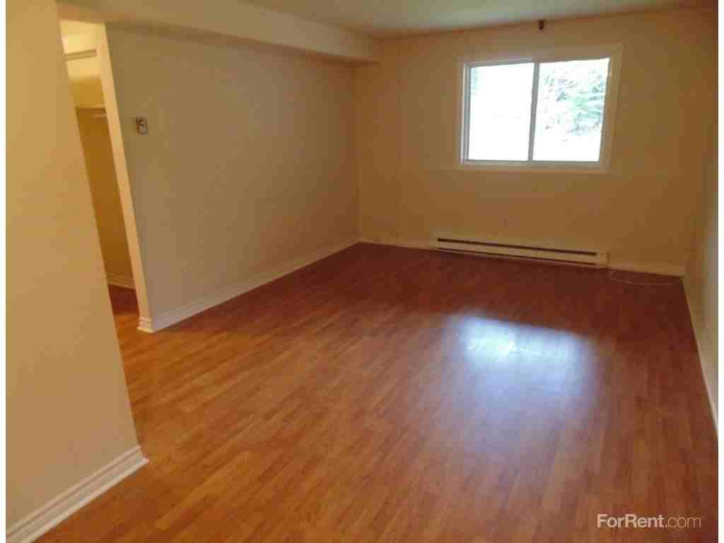 3 Veronica - Photo 3 of 5