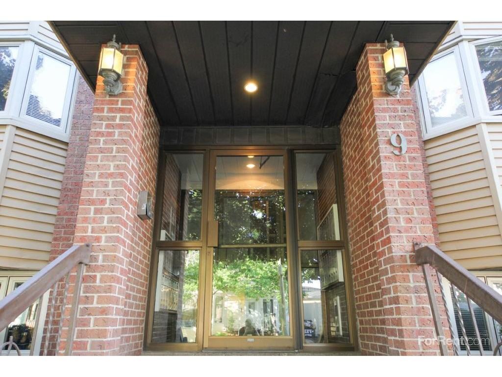 9 Gordon 60 Bonaccord Apartments 60 Bonaccord St, Moncton, NB E1C