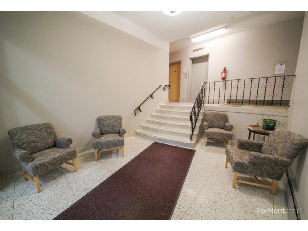 Lorentz Apartments - Photo 3 of 10