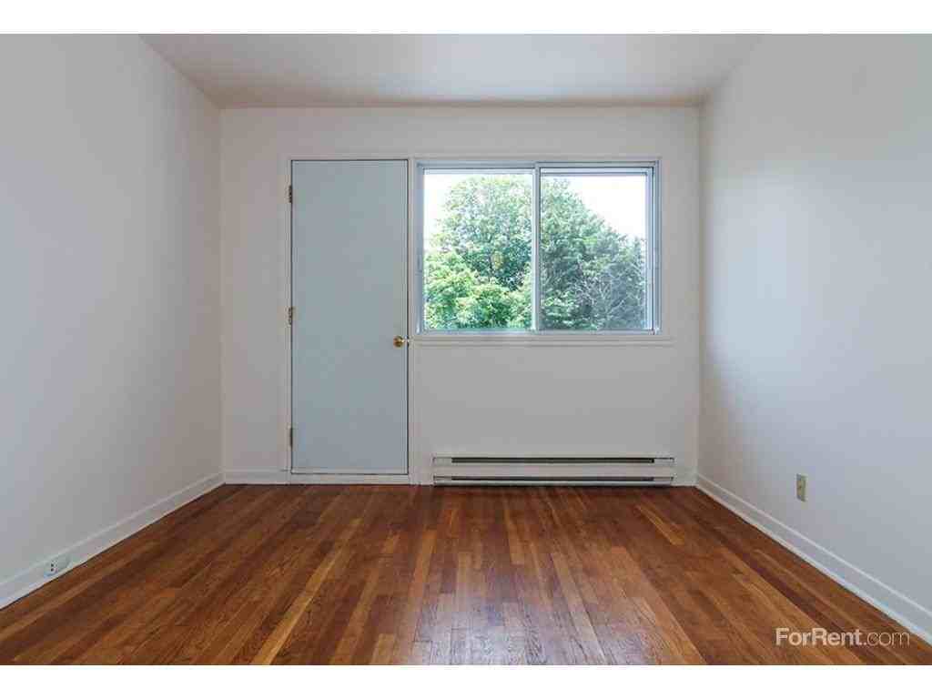 Freshwater Road Apartments - Photo 3 of 10