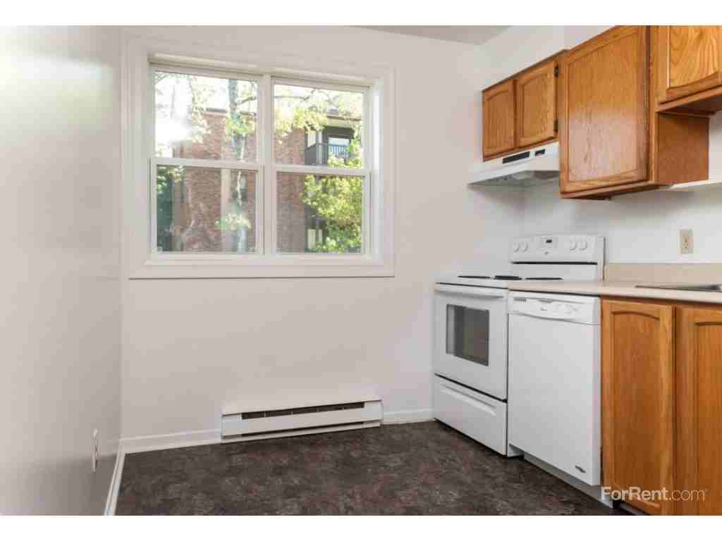 75 Knightsridge - Photo 3 of 8