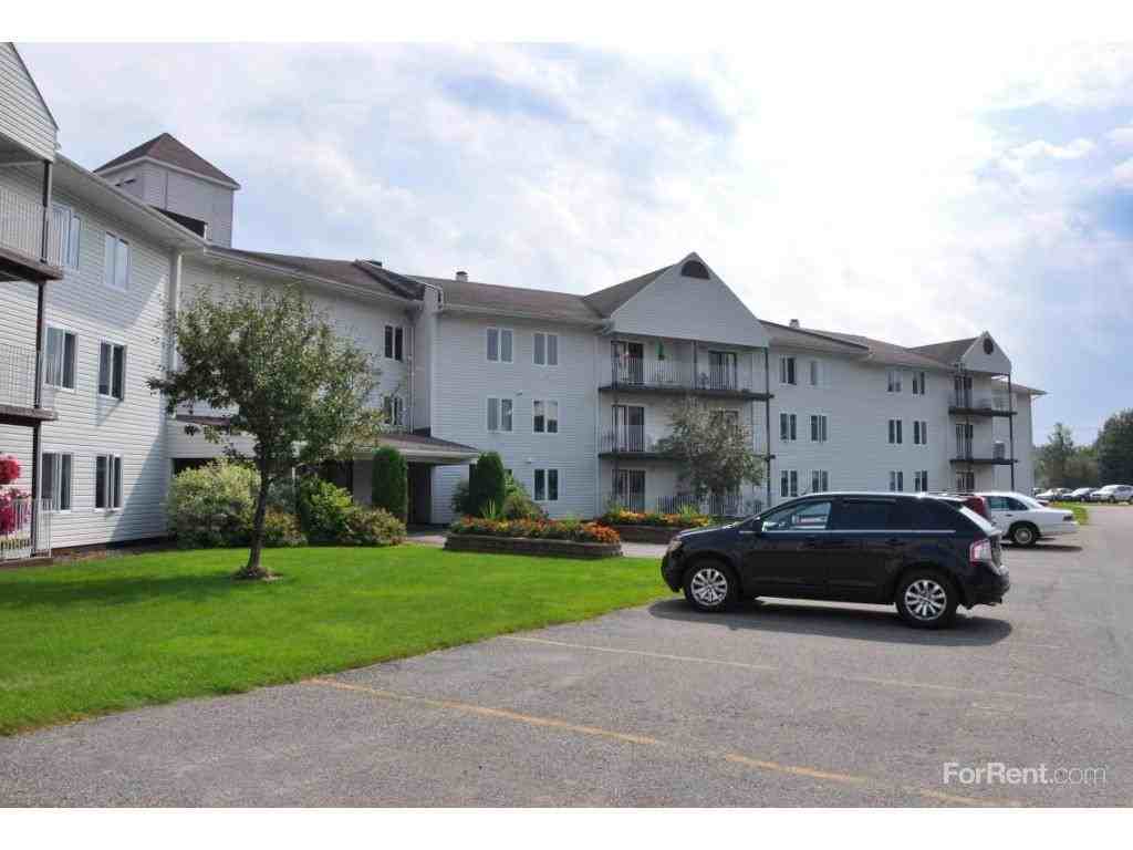 Woodbury Green - Photo 3 of 9