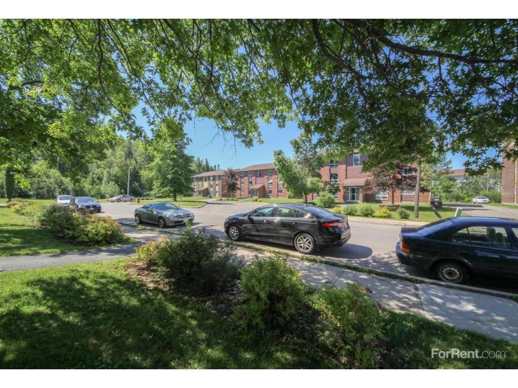 Cedar Glen Apartments - Photo 3 of 8