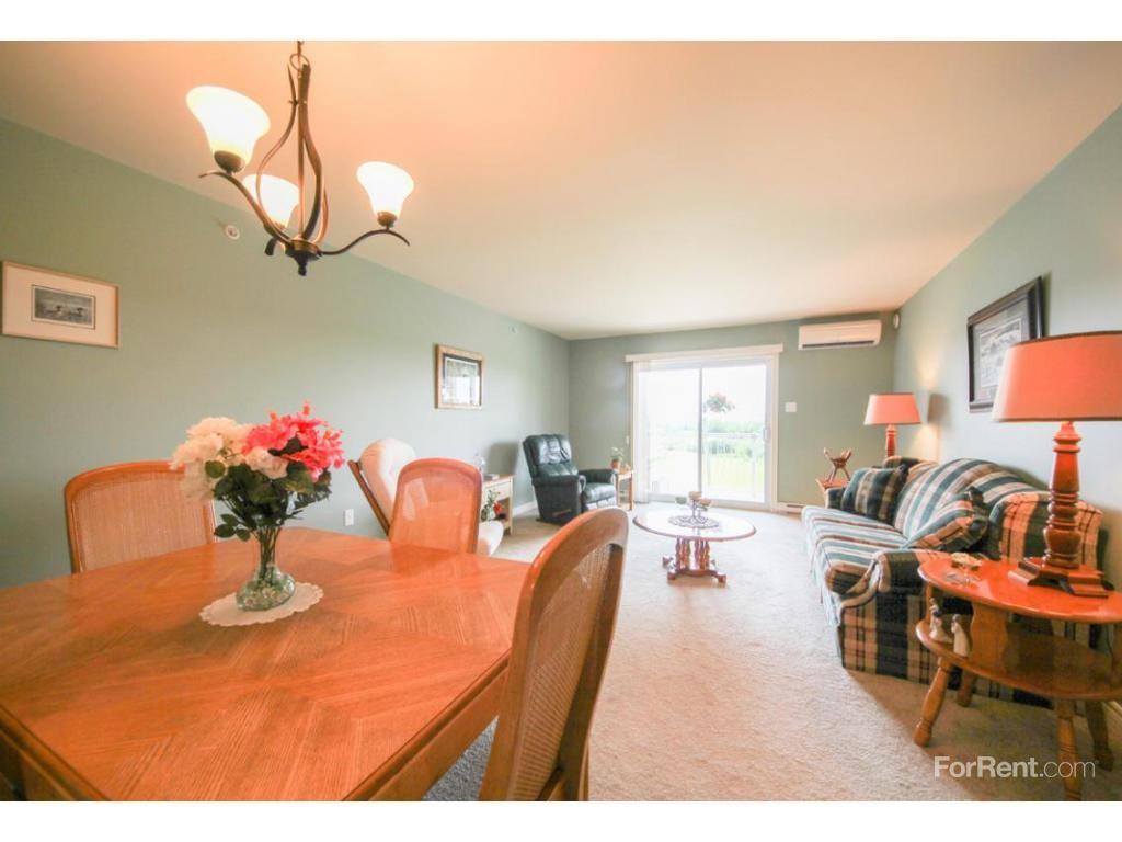 Lexington Landing - Photo 2 of 10