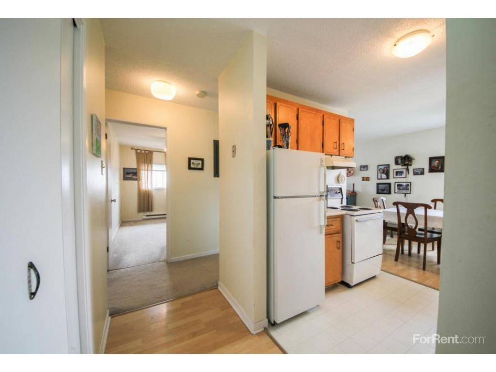 190 Parkside, 50-60 Greenfields - Photo 3 of 9