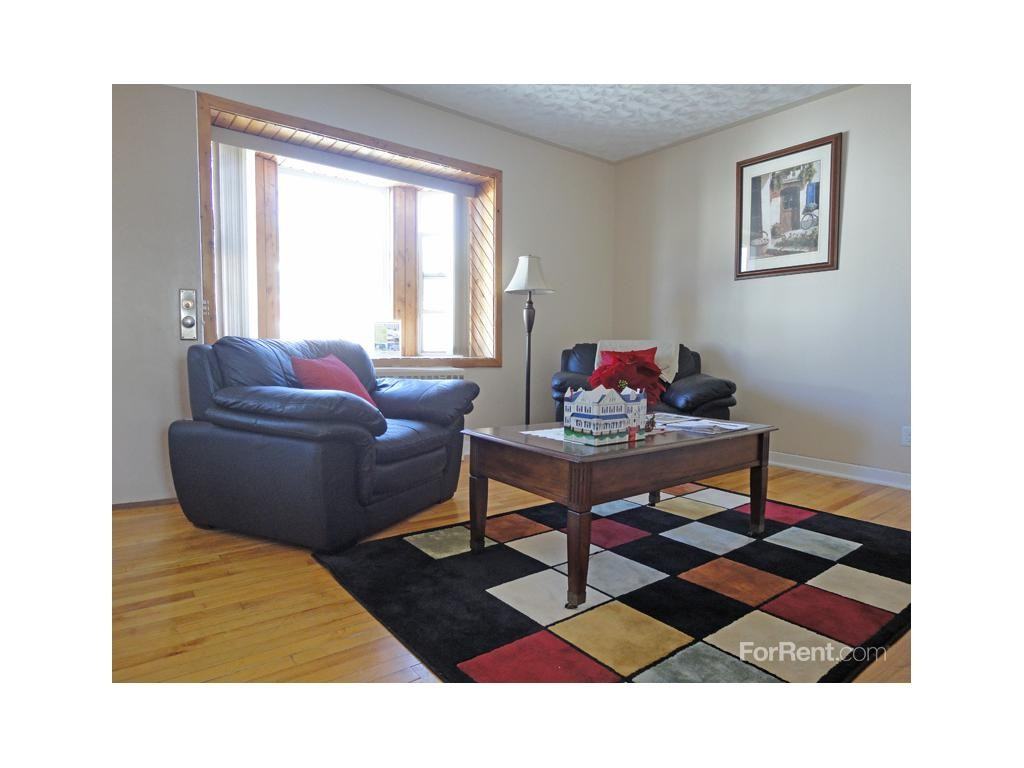 Parkwood Apartments - Photo 3 of 8