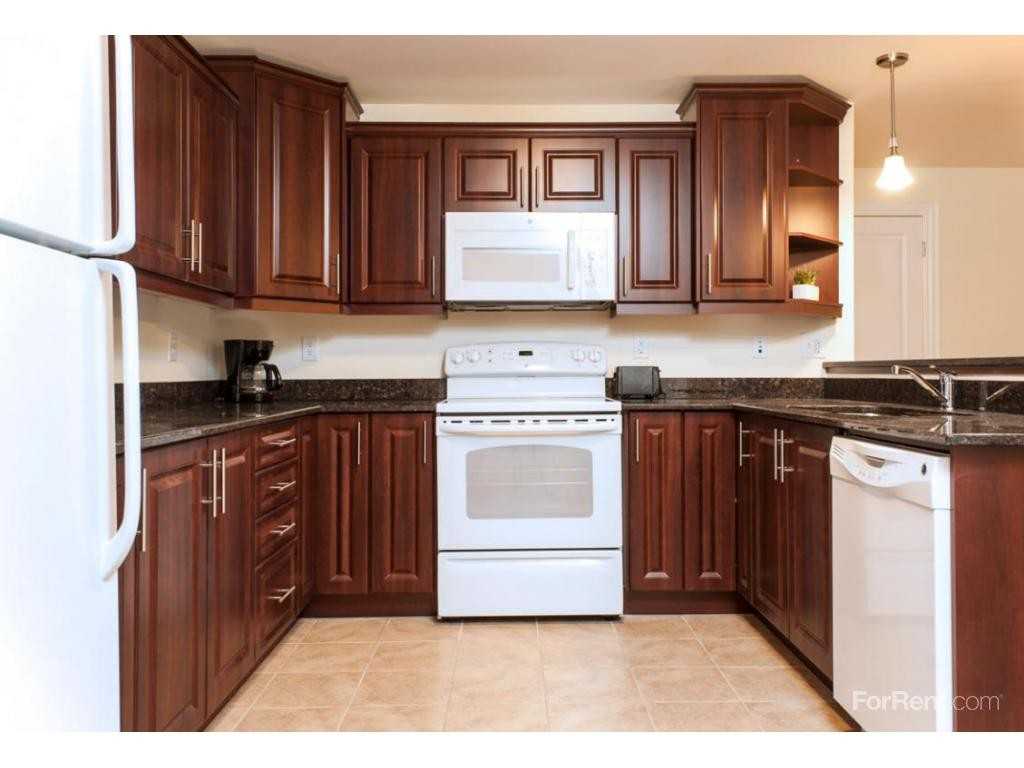 The Willow - Photo 2 of 8