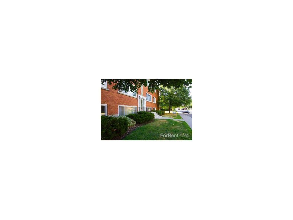 Acadia Apartments - Photo 2 of 10