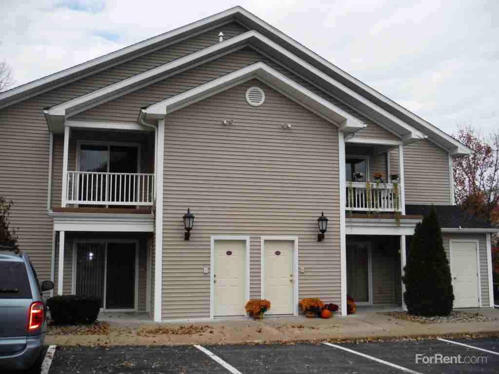 Queen Point Apartments - Photo 3 of 20