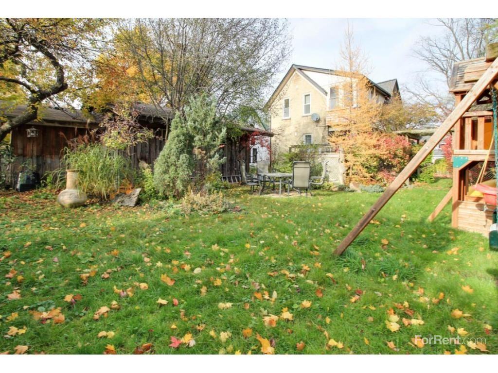 59 Euclid - BIG FULLY DETACHED HOUSE IN UPTOWN WATERLOO / OLD WESTMOUN - Photo 2 of 15