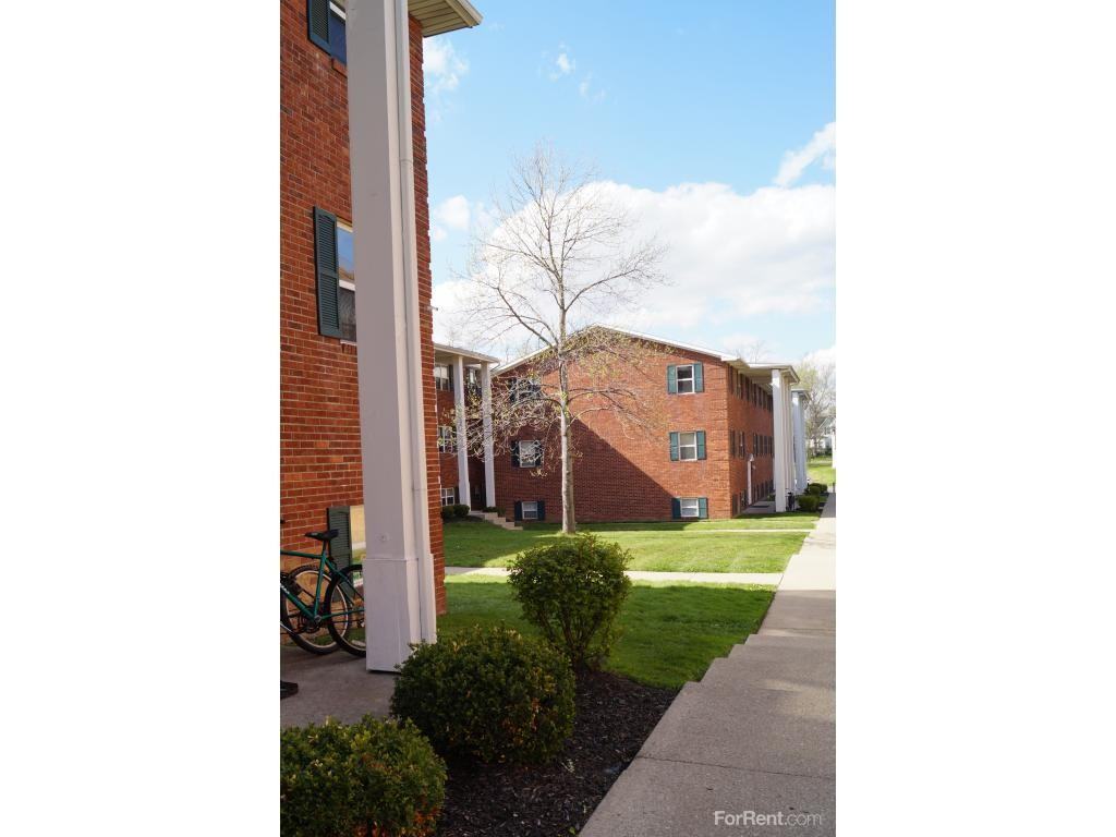 400 Apartments, The - Photo 2 of 15