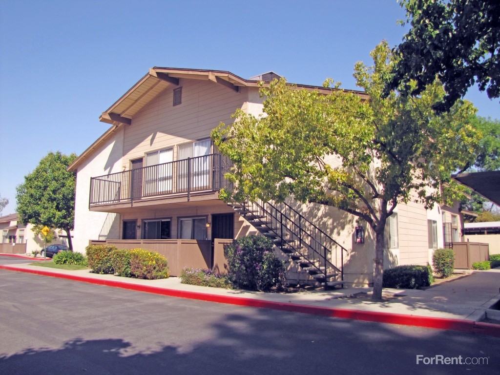 Plaza Del Real - Photo 3 of 17