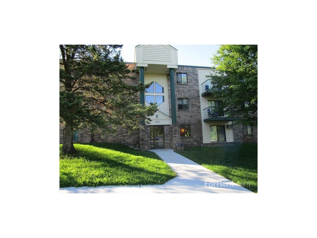 Pine Pointe Apartments - Photo 2 of 11