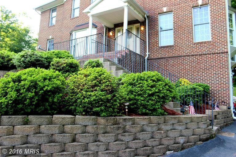 7824 Oak St - Photo 2 of 30