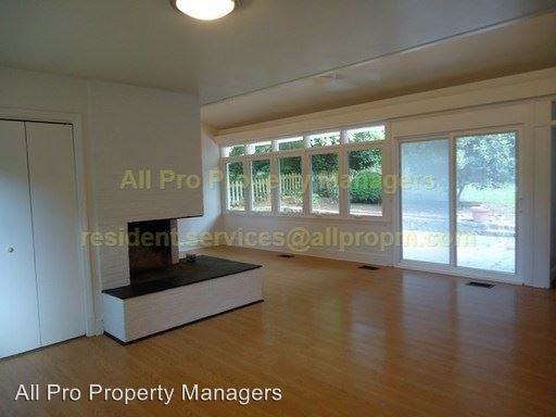 1509 Rugby Ave - Photo 3 of 27