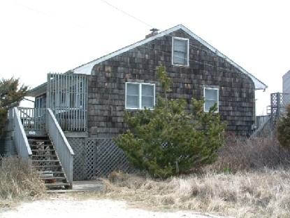 46 Dune Rd - Photo 2 of 8