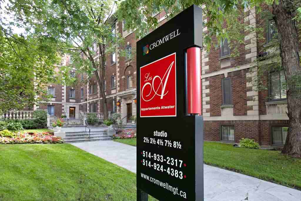 3493 Atwater Ave - Photo 3 of 9