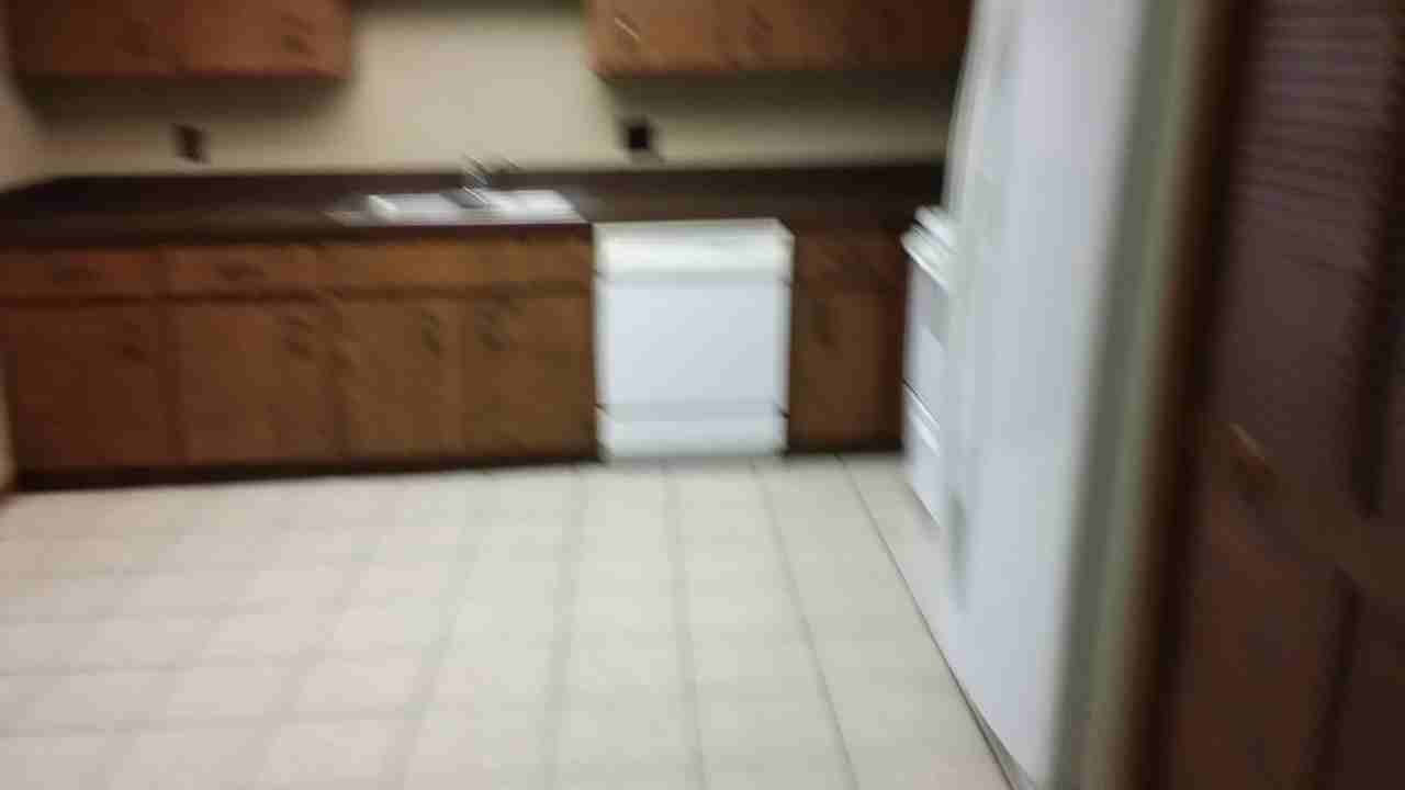 2335 W Orange Rd - Photo 3 of 10