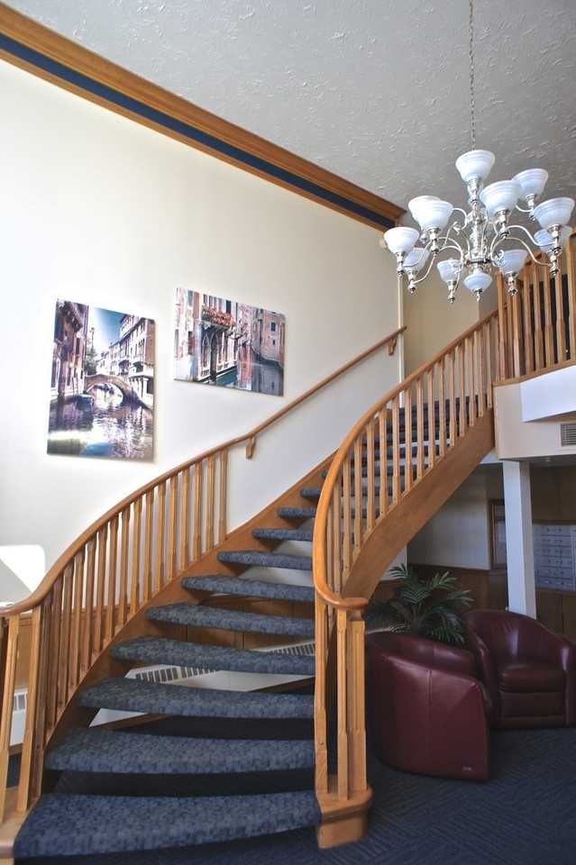 75 Gervais Rd - Photo 2 of 20