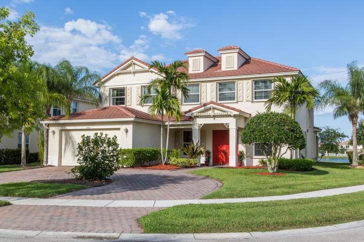 9326 Plantation Estates Drive - Photo 3 of 5