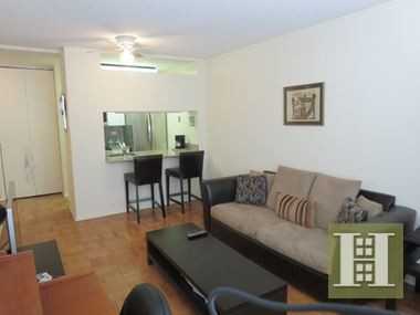 250 E 40th St #3A