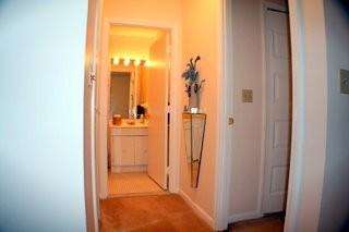 75 Oaklawn Ave, Cranston, RI 02920 1 Bedroom Apartment for 950/month