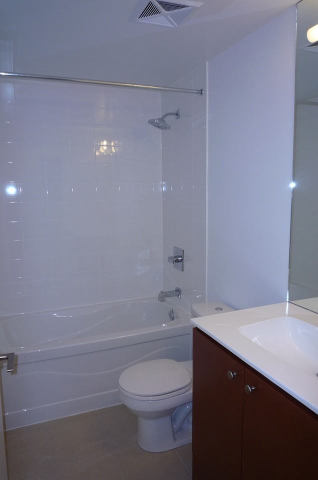 460 Dundas St E - Photo 2 of 4