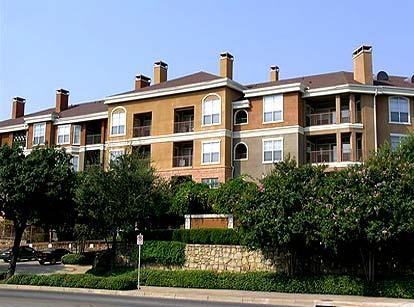 1000 N Henderson St - Photo 2 of 4