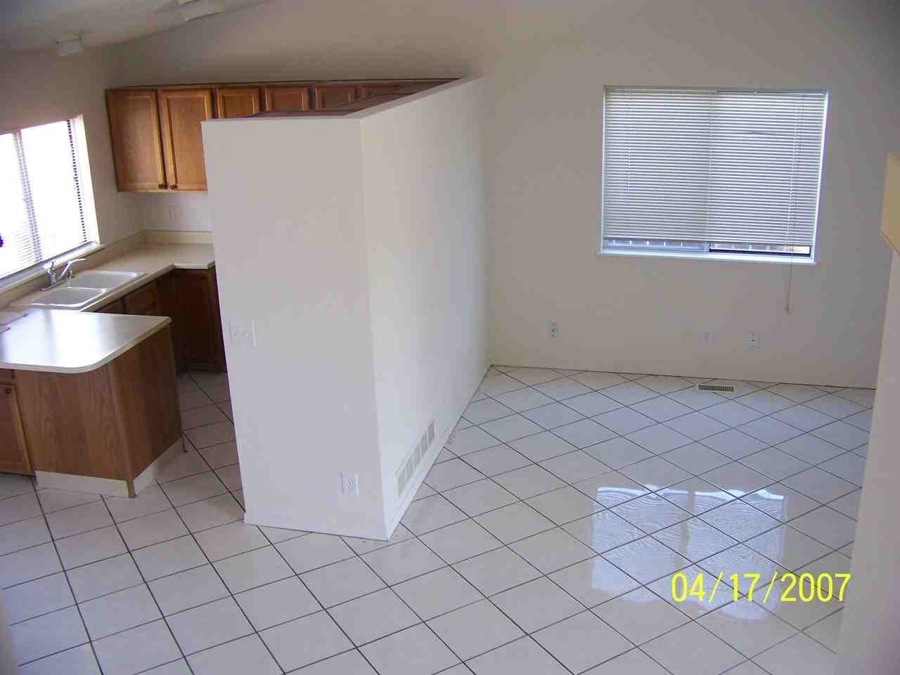 18943 E Carmel Dr - Photo 2 of 4