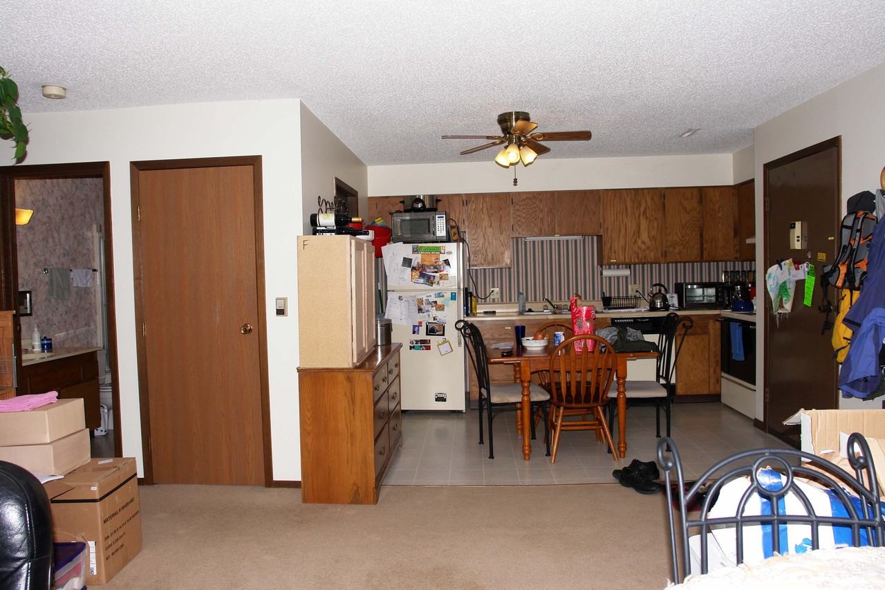 225 S 5th St #7 - Photo 2 of 4