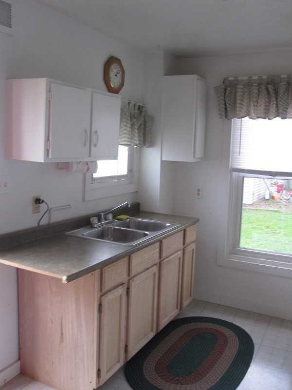 266 Harris Ave - Photo 2 of 4