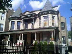 4049 N Greenview Ave #G1