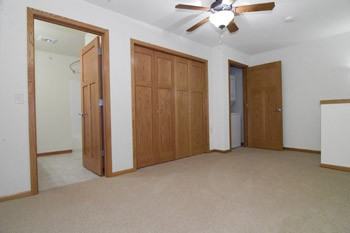 1918 Hawks Ridge Dr - Photo 3 of 4