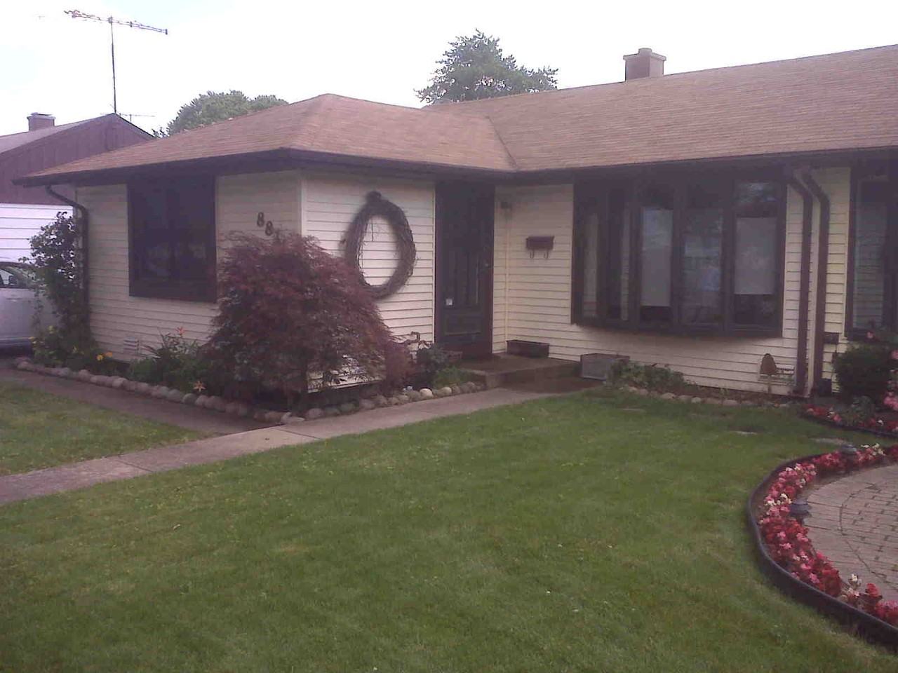 8834 S Kolmar Ave - Photo 2 of 4