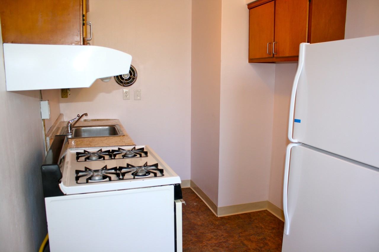 300 E Claremont Rd #2nd - Photo 3 of 4